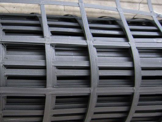 鋼塑土工格柵應用環(huán)境及產(chǎn)品特點